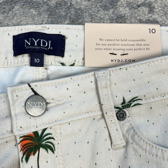 NWT NYDJ Cirque Des Palm Tree High Rise A Line Short Fray Hem Tropical Sz 10 - Picture 11 of 14